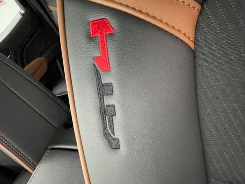 New 2026 GMC Canyon AT4 AWD/4WD image 14