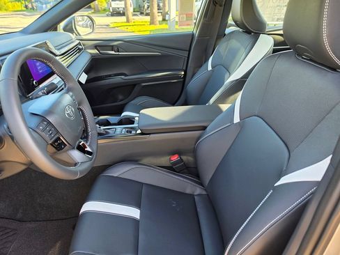New 2026 Toyota Camry SE FWD image 8