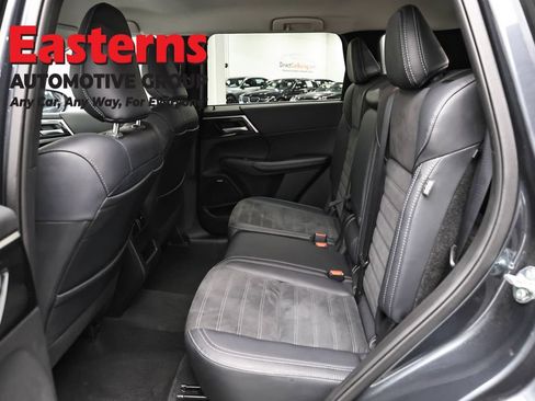 Used 2025 Mitsubishi Outlander SE FWD image 22