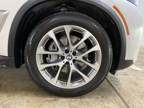 Used 2026 BMW X5 xDrive40i AWD/4WD image 33