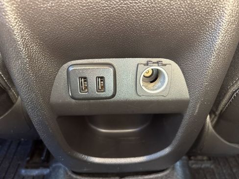 Used 2018 GMC Canyon SLT w/ Trailering Package image 10