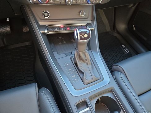 New 2025 Audi Q3 2.0T Premium image 22