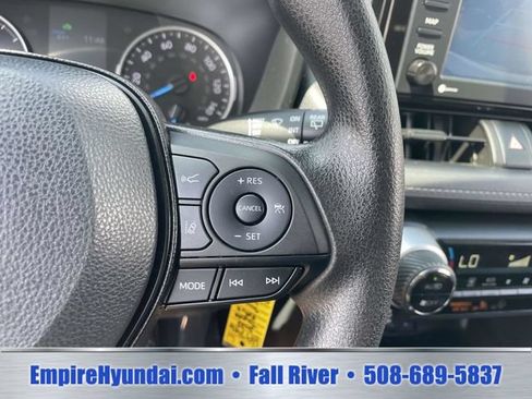 Used 2022 Toyota RAV4 LE AWD/4WD image 28