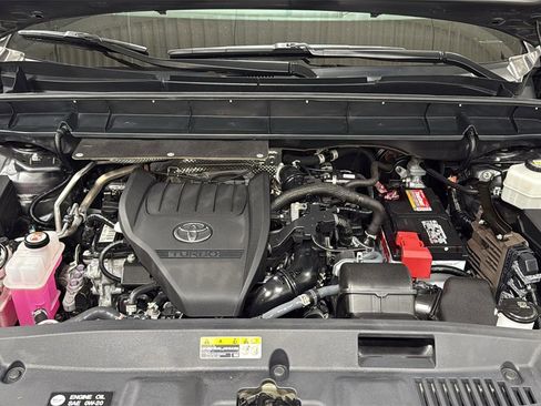 Used 2023 Toyota Highlander Limited image 26