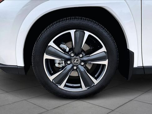 Used 2025 Lexus UX 300h FWD image 10