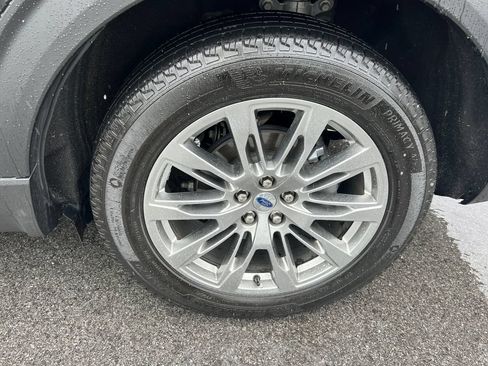 Used 2025 Ford Explorer Active w/ Active Comfort Package AWD/4WD image 18
