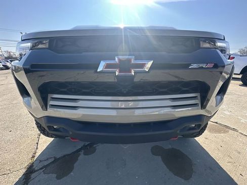 Certified 2024 Chevrolet Colorado ZR2 w/ ZR2 Convenience Package III image 33