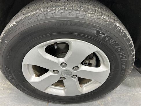 Used 2011 Jeep Grand Cherokee Laredo image 19