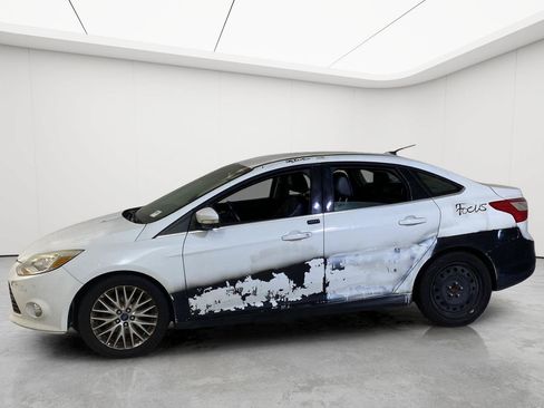 Used 2012 Ford Focus SEL FWD image 8