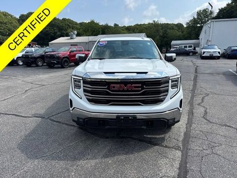 Used 2025 GMC Sierra 1500 SLT AWD/4WD image 3