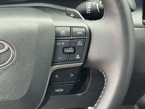Used 2025 Toyota Camry SE FWD image 24