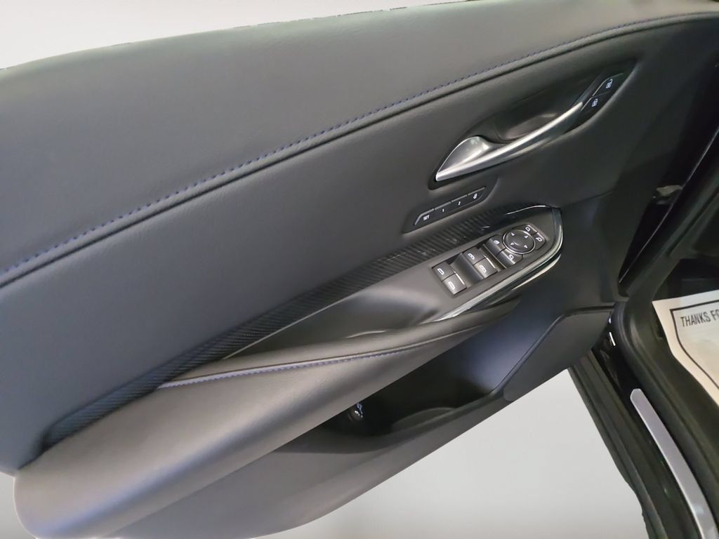 Certified 2025 Cadillac XT4 Sport AWD/4WD image 10