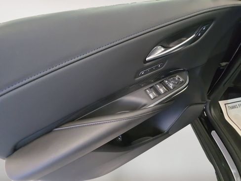 Used 2025 Cadillac XT4 Sport AWD/4WD image 10