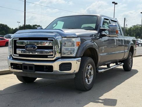 Used 2013 Ford F250 XLT AWD/4WD image 2