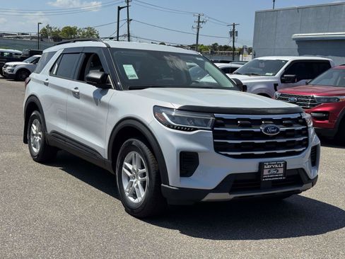 New 2026 Ford Explorer Active AWD/4WD image 2