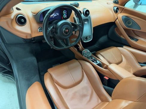 Used 2017 McLaren 570S RWD image 46