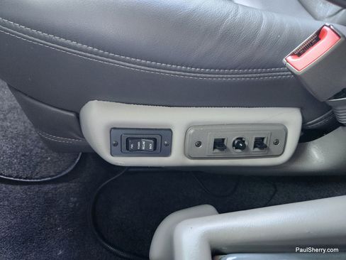 Used 2019 Chevrolet Express 2500 w/ Enhanced Convenience Package RWD image 42