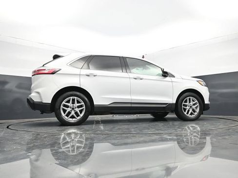Used 2024 Ford Edge SEL AWD/4WD image 60