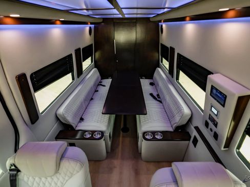 Used 2023 Mercedes-Benz Sprinter 3500 image 74