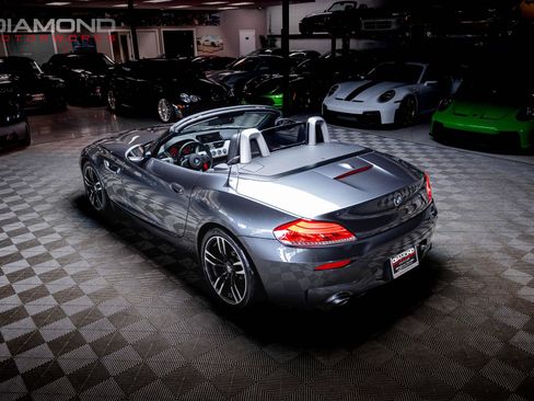 Used 2016 BMW Z4 sDrive35is RWD image 4