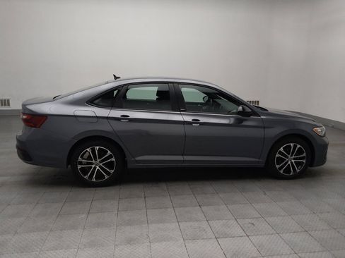 Used 2024 Volkswagen Jetta Sport image 10