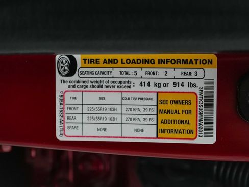 Certified 2021 Ford Mustang Mach-E Premium w/ Equipment Group 301A AWD/4WD image 32