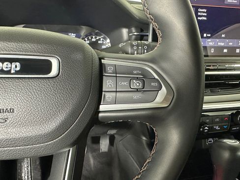 Used 2022 Jeep Compass Limited image 14