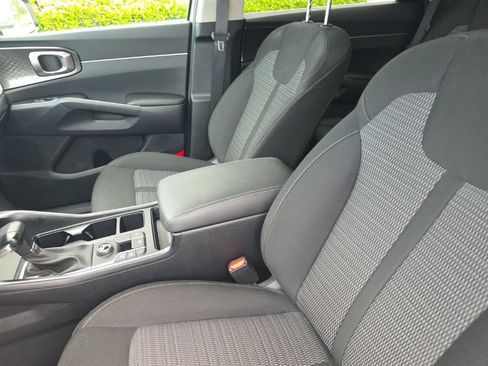 Used 2026 Kia Sorento LX FWD image 15