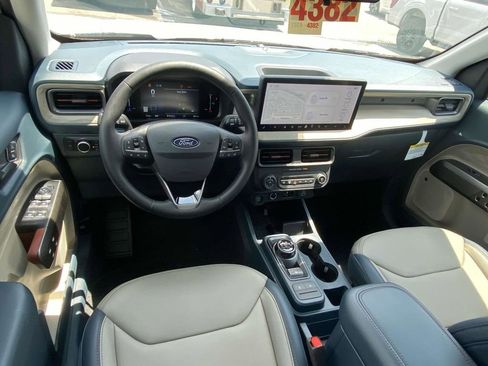 New 2025 Ford Maverick Lariat image 11