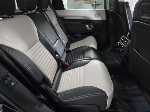 Used 2026 Land Rover Discovery Limited Edition AWD/4WD image 18