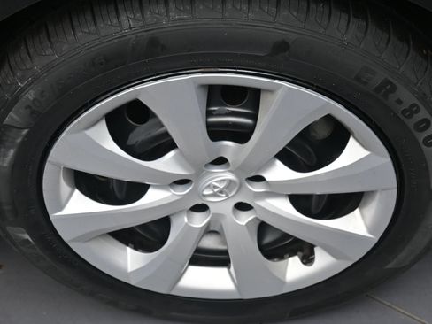 Used 2023 Toyota Corolla LE FWD image 13
