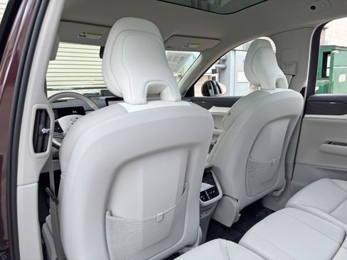 Used 2025 Volvo EX90 Ultra AWD/4WD image 31
