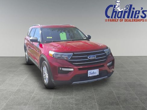 Used 2021 Ford Explorer XLT w/ Equipment Group 202A AWD/4WD image 3