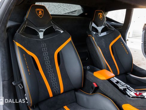 Used 2024 Lamborghini Huracan Tecnica image 34