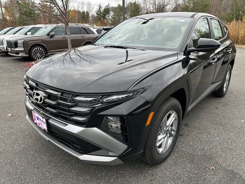 New 2026 Hyundai Tucson SE image 1