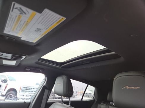 Used 2024 Buick Envista Avenir image 9