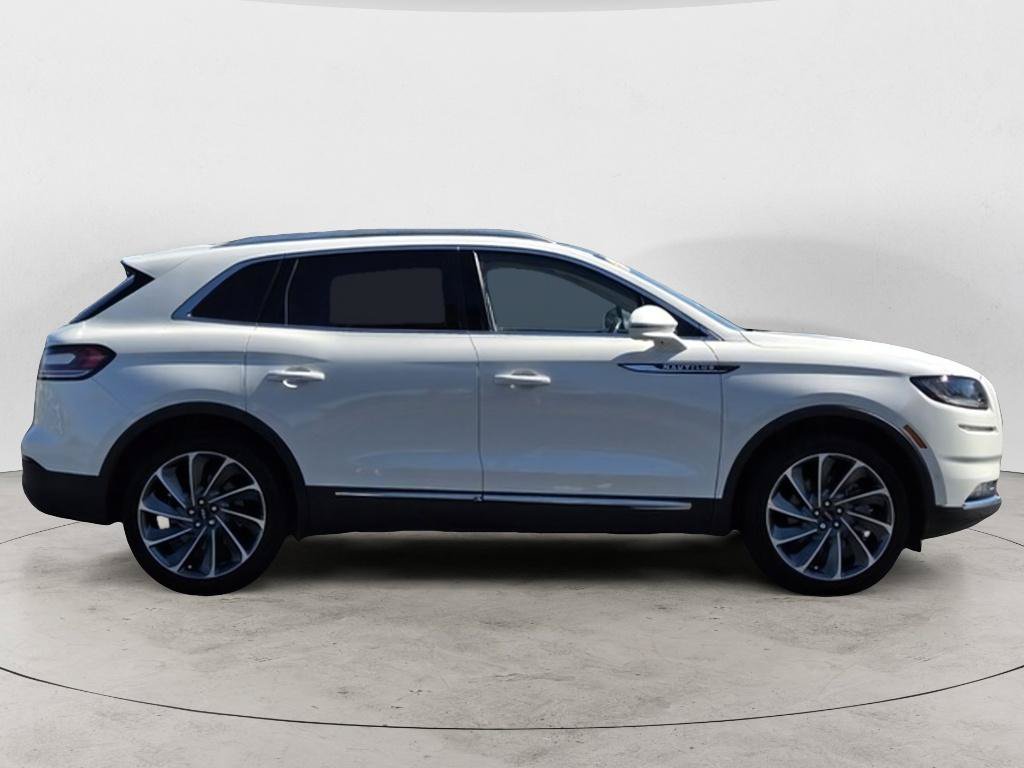 Used 2022 Lincoln Nautilus Reserve w/ Equipment Group 202A AWD/4WD image 2