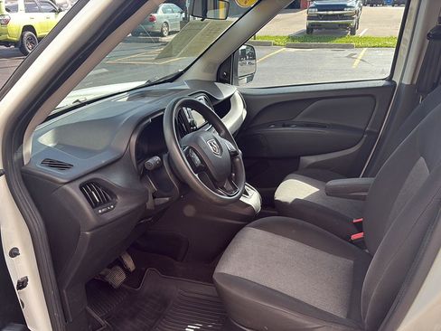 Used 2022 RAM ProMaster City Tradesman FWD image 5