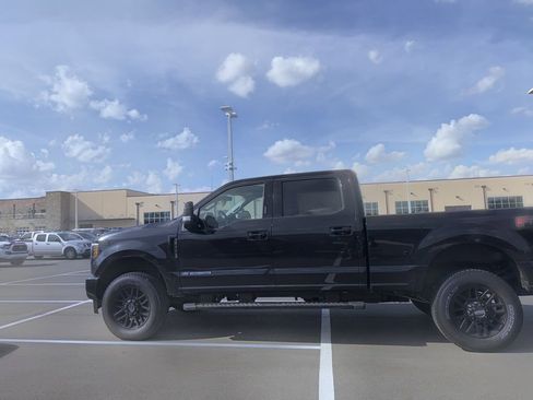 Used 2019 Ford F350 Lariat w/ Lariat Ultimate Package image 4