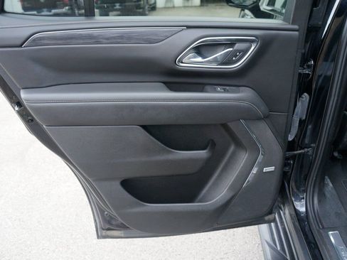 Used 2023 GMC Yukon SLT image 7