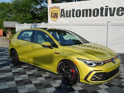 Used 2022 Volkswagen GTI Autobahn FWD image 2