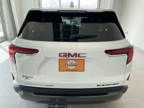 Used 2025 GMC Terrain Elevation AWD/4WD image 3