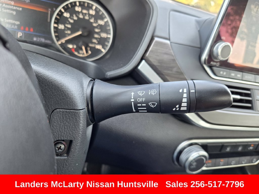 Used 2025 Nissan Altima 2.5 SV FWD image 22