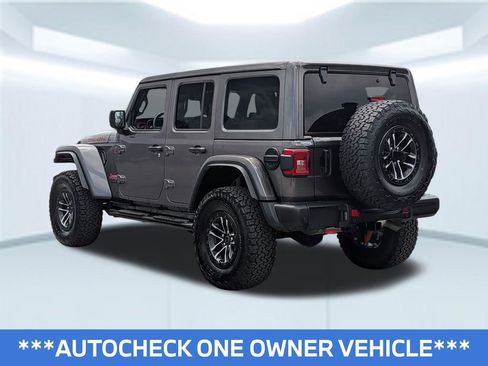 Used 2025 Jeep Wrangler Unlimited Rubicon image 2
