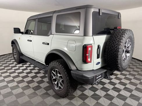 Used 2023 Ford Bronco Badlands image 3
