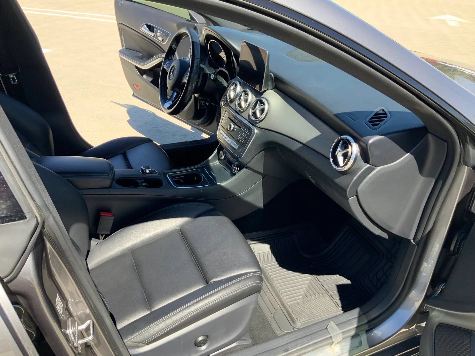 Used 2019 Mercedes-Benz CLA 250 image 29