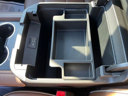 Used 2021 Chevrolet Tahoe High Country w/ Premium Package image 23