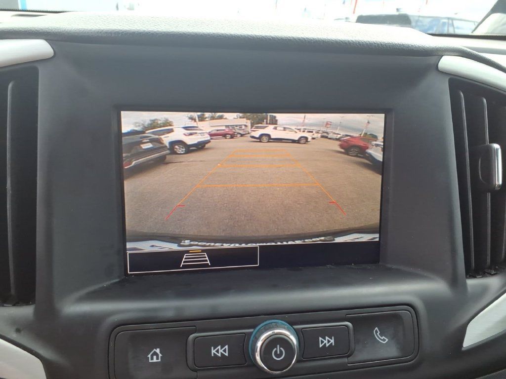 Used 2024 GMC Terrain SLE w/ Driver Convenience Package FWD image 10
