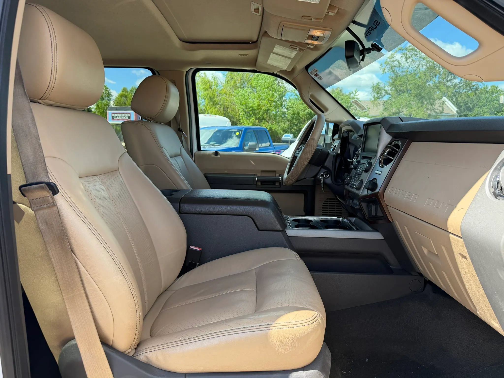 Used 2015 Ford F250 Lariat w/ Lariat Ultimate Package AWD/4WD image 23