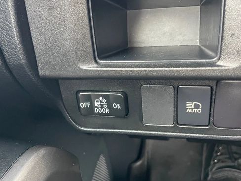 Used 2018 Toyota Tacoma 2WD Double Cab image 26